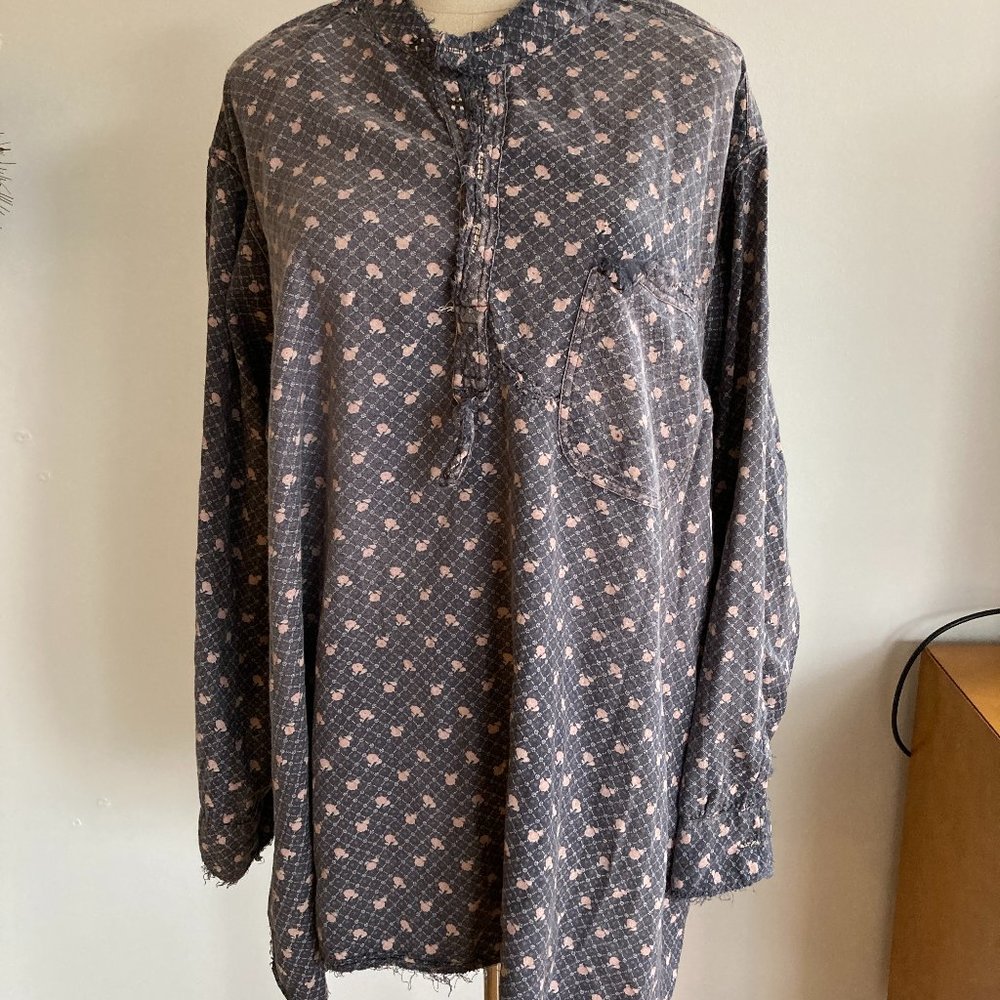 MAGNOLIA PEARL Blouse in dark blue with distressed hem